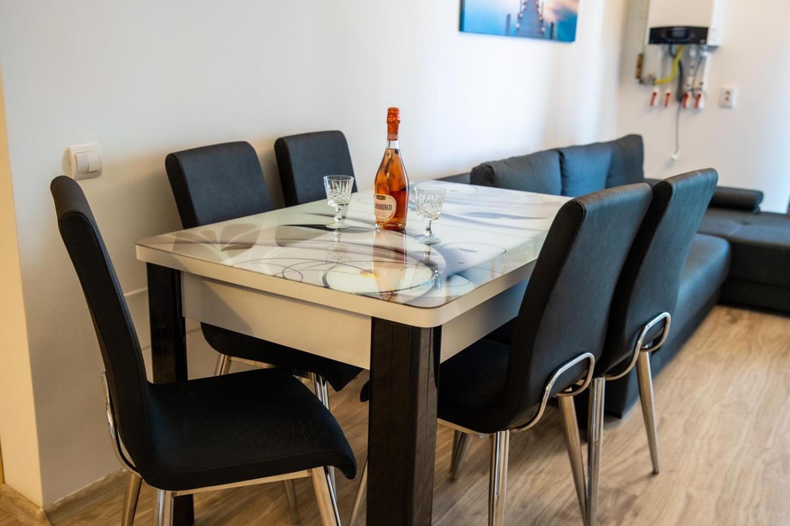 1 Dormitor Etaj 2 Moonlight 207 Vega Mamaia